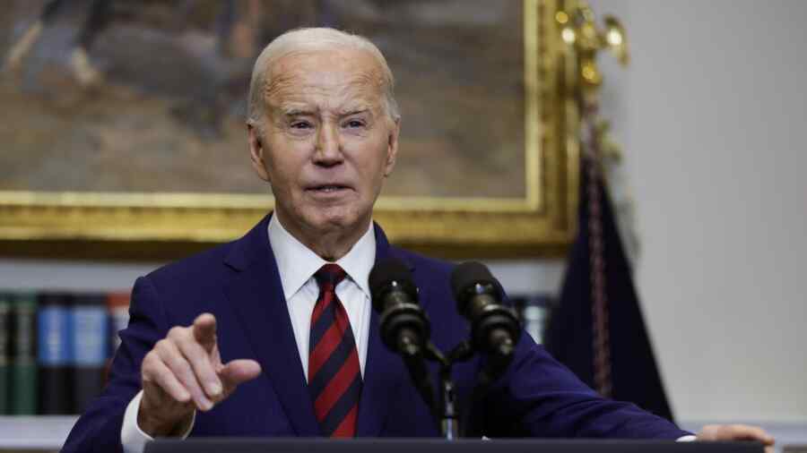 Pengunjuk Rasa Anti-Perang Nuklir Menyela Pidato Biden Di New York