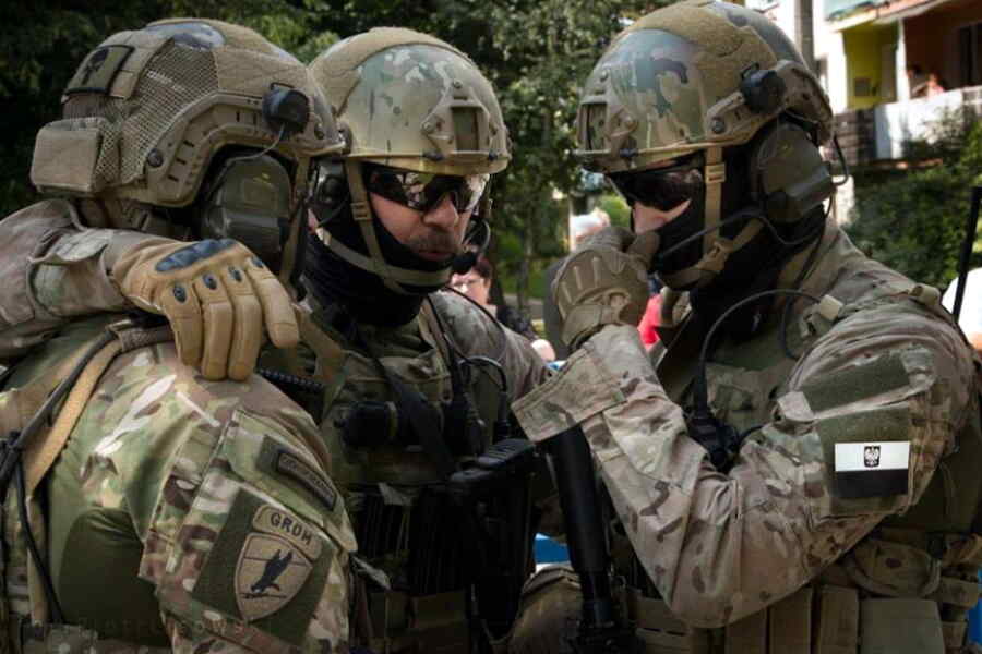 Polandia Menghentikan Semua Latihan Setelah Kematian Prajurit Pasukan Khusus Kelima