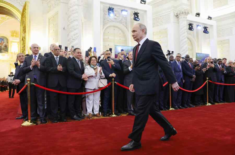 Vladimir Putin Resmi Menjabat Sebagai Presiden Rusia Untuk Masa Jabatan Enam Tahun Kedepan