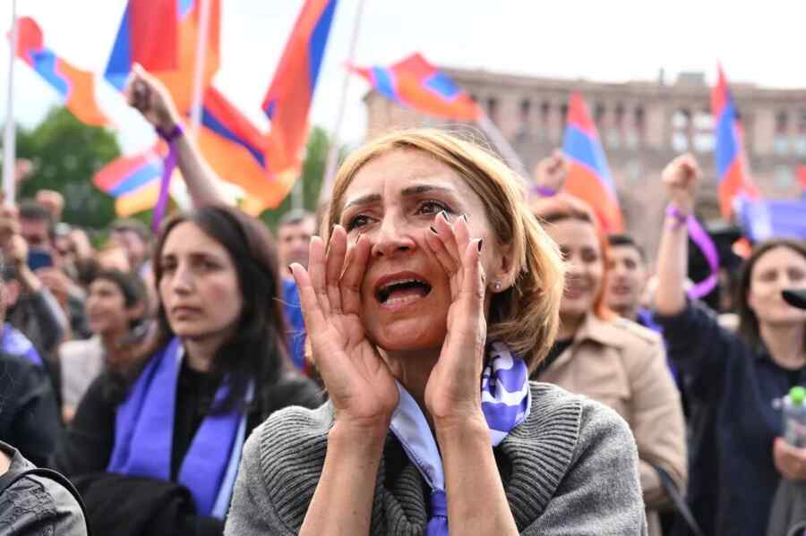 Uskup Armenia Galstanyan Ingin Menggulingkan Pashinyan, Siapa Yang Ada Di Belakangnya?