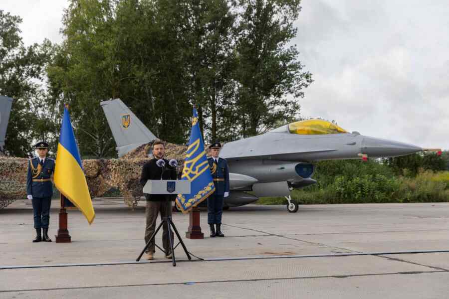 Seorang Ilmuwan Politik Amerika Menyebut F-16 Yang Dipindahkan Ke Ukraina Sudah Usang