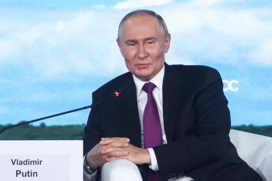 Putin: Biden Adalah Favorit Rusia dalam Pemilu AS, Tapi Dia Keluar dari Pencalonan