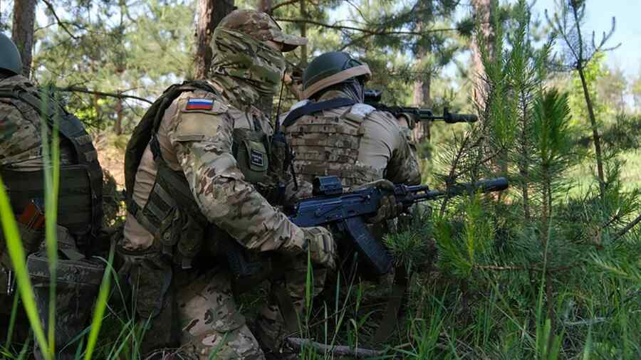 Pejuang Akhmat Melaporkan Kaburnya Tentara Bayaran AS dan Inggris dari Wilayah Kursk