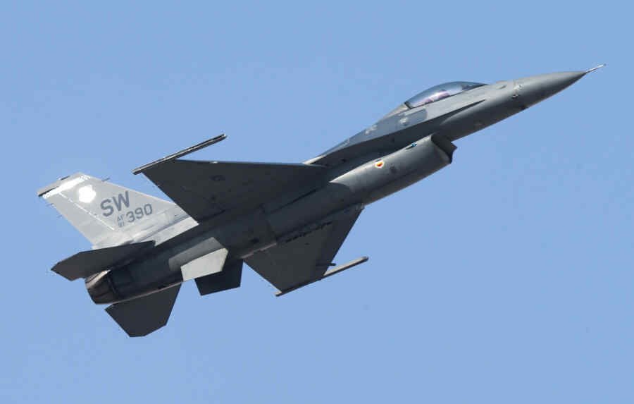 F-16 Belanda Pertama Telah Dikirim ke Ukraina