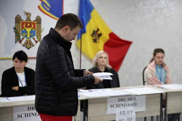 Kegagalan Maia Sandu dan Tamparan Bagi Eropa: Hasil Pemilu dan Referendum di Moldova