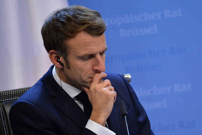 Macron Meminta Putin untuk Meredakan Konflik di Ukraina