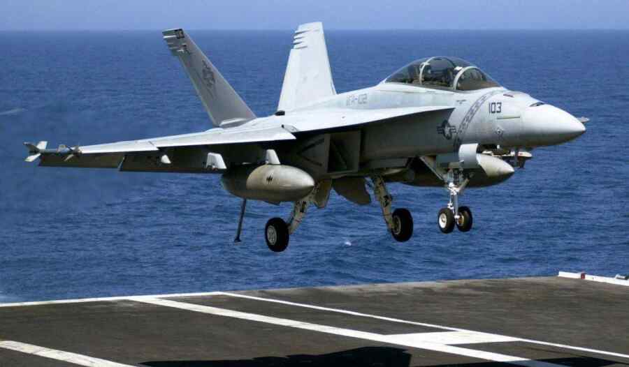 Fox News: Kapal Penjelajah Rudal AS Menembaki Dua Pesawat Tempur AS