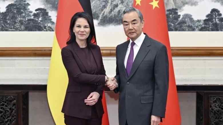 Jurnalis Jerman Diusir dari Aula pada Pertemuan Antara Baerbock dan Wang Yi di Beijing