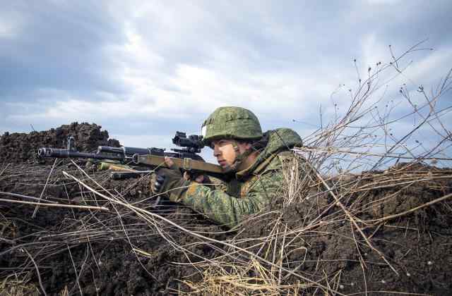 Militer Rusia Mulai Mengevakuasi Penduduk Kota Kurakhovo