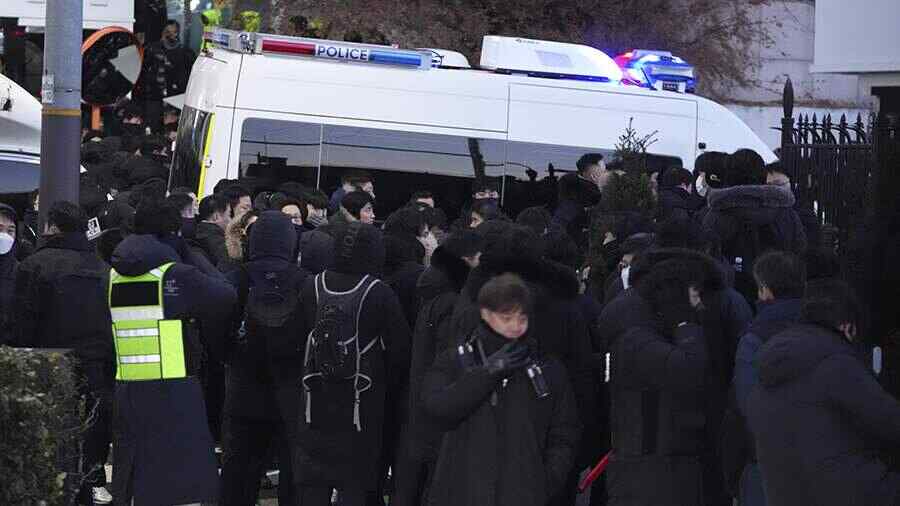 Yonhap: Presiden Korea Selatan Yoon Seok Yeol Ditangkap