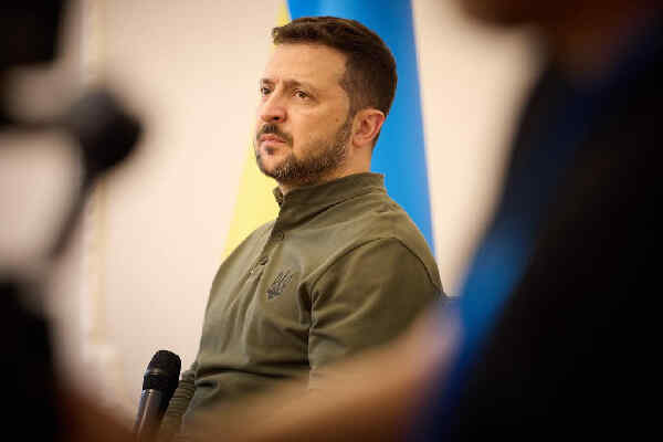 Zelensky Menuduh Barat Menggunakan Warga Ukraina Sebagai Tenaga Kerja Murah