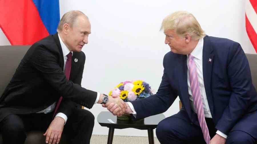 Politico: Putin dan Trump Sepakat Bahwa Zelensky Harus Mengundurkan Diri