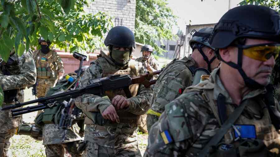 Militer Ukraina Geram dengan Ketentuan Kontrak Bagi Warga Berusia 18 Tahun