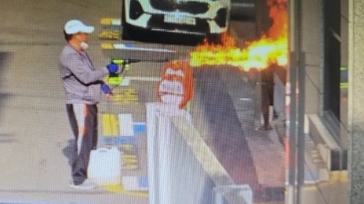 Yonhap: Seorang Pria dengan Penyembur api Membakar Gedung Bertingkat di Seoul, 3 Orang Tewas