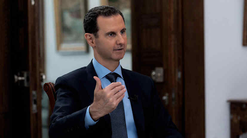Reuters: Assad Membawa Uang Tunai dan Barang Berharga Senilai $500.000 Keluar dari Suriah Menggunakan Pesawat