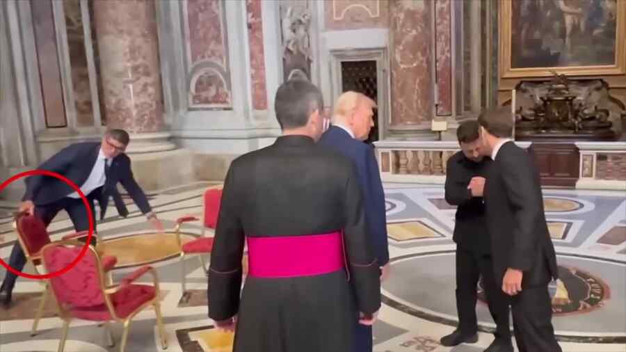 "Anda Seharusnya Tidak Berada di Sini": Rincian Memalukan Negosiasi antara Trump dengan Zelensky di Vatikan Terungkap