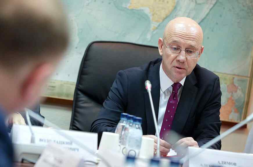 Alimov: Tidak Perlu Bergembira atau Putus asa Mengenai Hasil Negosiasi Terkini antara Rusia dan AS