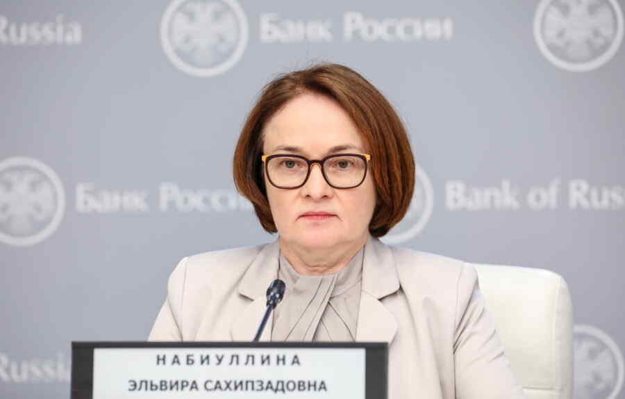 Nabiullina: Setengah dari Aset Warga Rusia yang Dibekukan Berhasil Dibuka