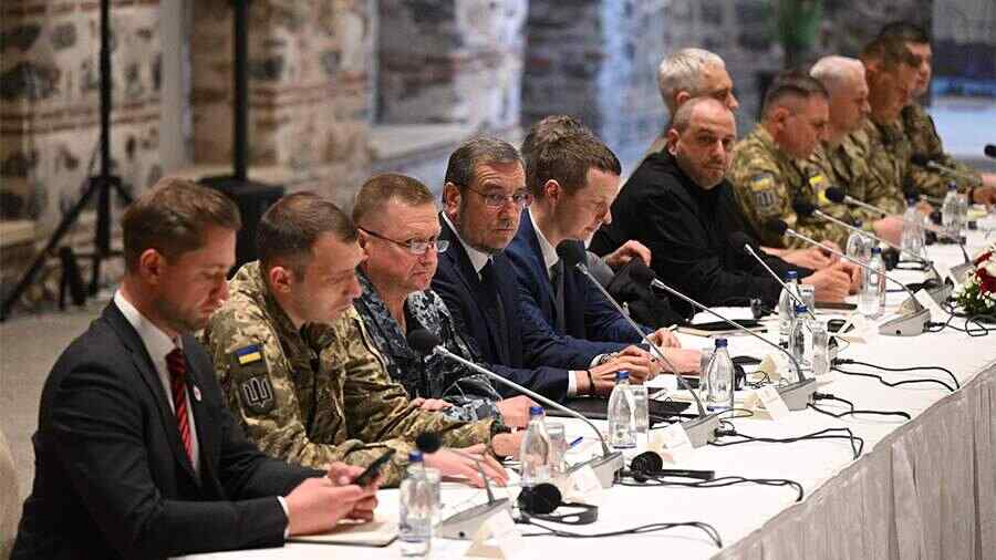 Apa yang Sebenarnya Disepakati Putin dan Trump, Mengapa Orang Ukraina Bersedia Duduk di Meja Perundingan di Istanbul?