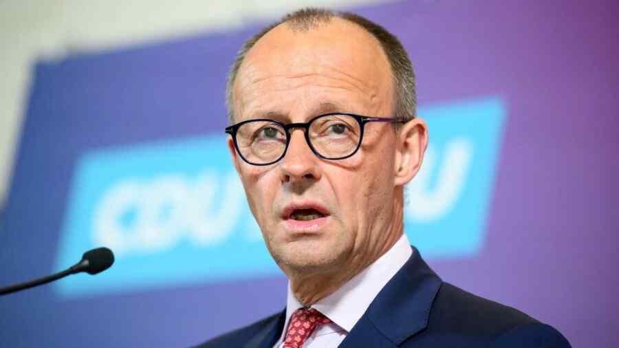 FT: Merz Berusaha Selesaikan Pertikaian Prancis-Italia soal Ukraina