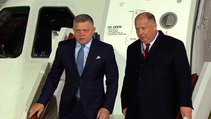 Reuters: PM Slovakia Terpaksa Terbang ke Moskow Melalui Rute Memutar