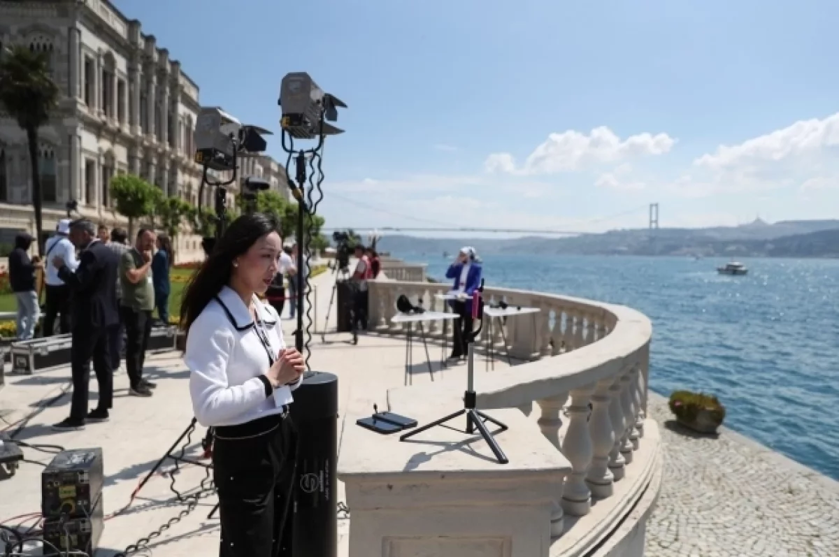 Jumlah Jurnalis yang Meliput Pembicaraan Rusia-Ukraina di Istanbul Telah Menurun