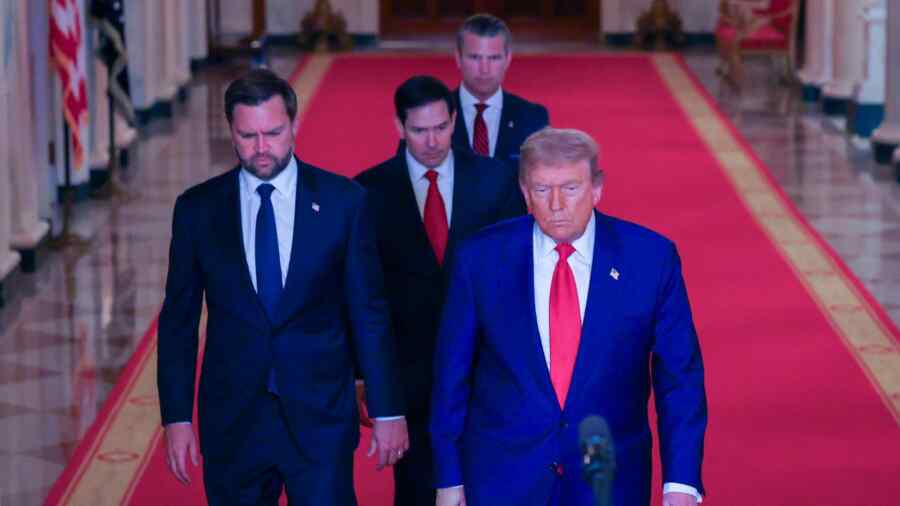 Trump Memilih untuk Menarik diri dari Perang dengan Iran Sesegera Mungkin