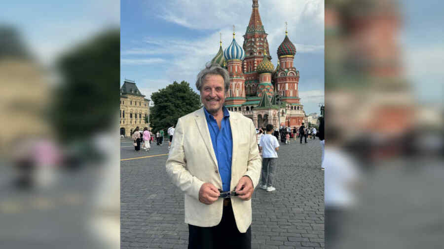 Ayah Elon Musk Kagum dengan Kebersihan Moskow dan Jalan-jalannya