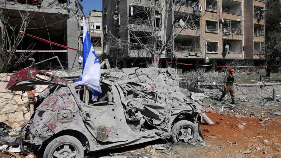 Iran Membalas Lebih Keras. Israel Gagal Menyelesaikan Operasi Militer dengan Cepat dan Terbakar