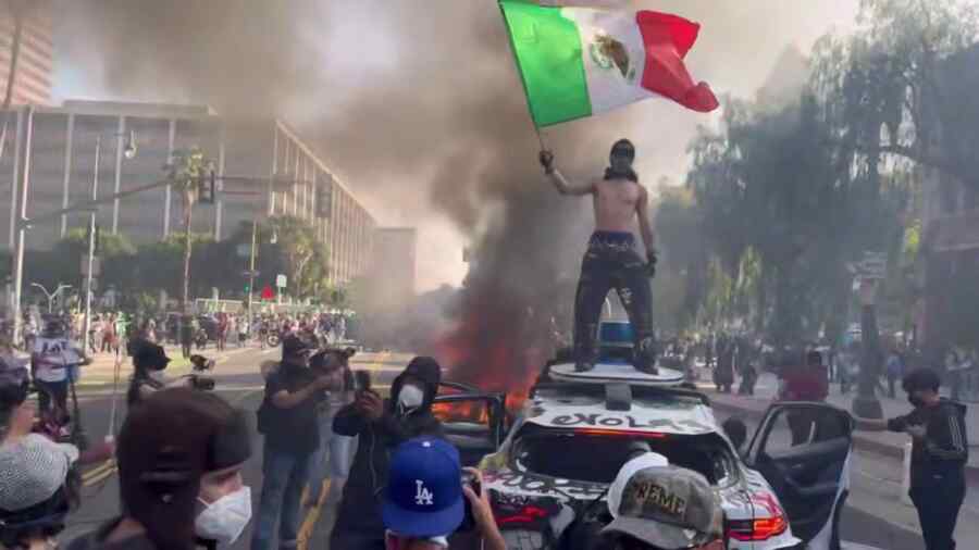 Kerusuhan di AS Membuat Trump Menghadapi Pilihan yang Sulit