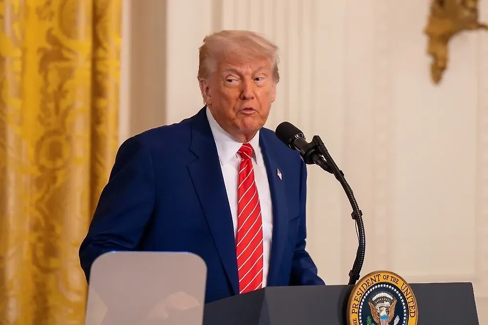 Trump: AS Terus Memasok Senjata ke Ukraina Meskipun Persediaan Senjatanya Sendiri Telah Menipis
