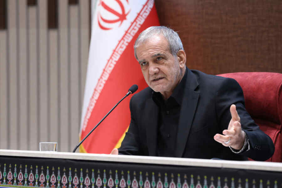 Presiden Iran Terpaksa Naik Taksi Akibat Kualitas Bensin