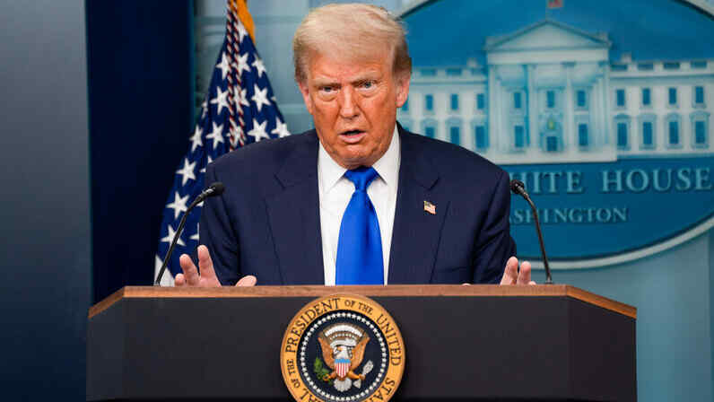 Trump: Militer AS Siap Menyerang Fasilitas Nuklir Iran Lagi