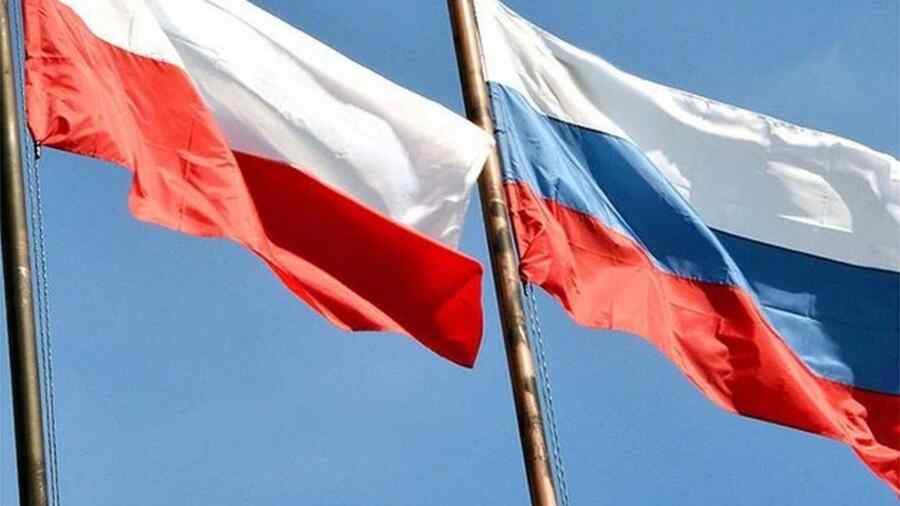 Kementerian Luar Negeri Polandia Mengimbau Warganya untuk Segera Meninggalkan Rusia