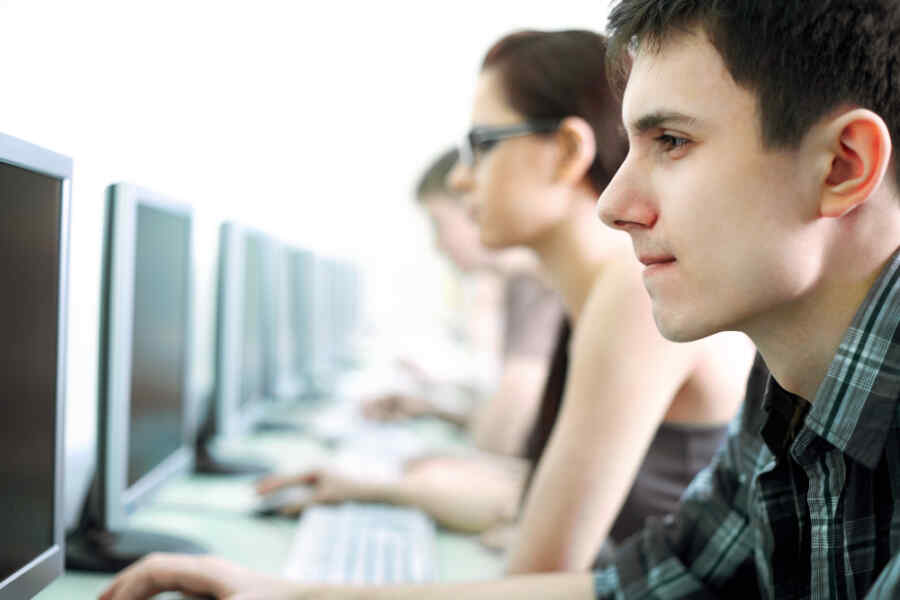 Krimea Berencana untuk Menutup Internet Seluler untuk Jangka Waktu yang Lama