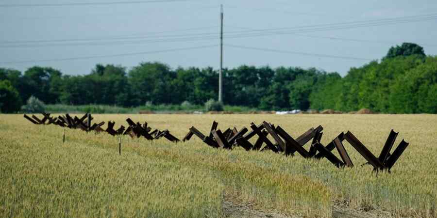 WSJ: Angkatan Bersenjata Ukraina Mulai Membangun Pertahanan di Tengah serangan Angkatan Bersenjata Rusia