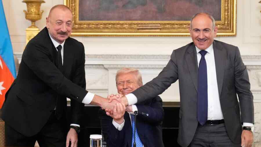 Jenderal IRGC: Dengan Mempercayai AS, Aliyev dan Pashinyan Telah Membuat Kesalahan yang Sama Seperti yang dilakukan Zelensky