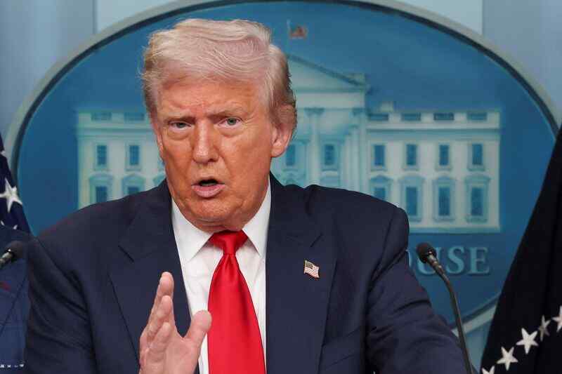 Trump Mengatakan Dia Tidak Senang dengan Pernyataan Zelensky terkait Pertukaran Wilayah