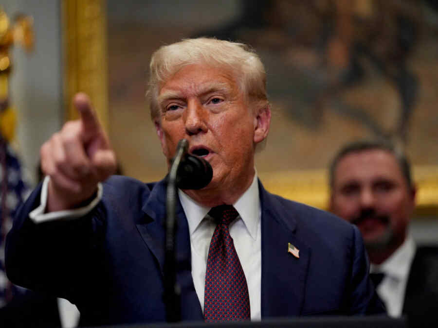 Trump Terus Menakut-nakuti Semua Orang, Tapi Belum Tahu Harus Berbuat Apa