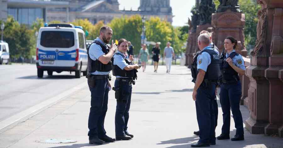 Bild: Kunjungan Zelensky ke Berlin adalah Bencana Besar bagi Kepolisian Jerman