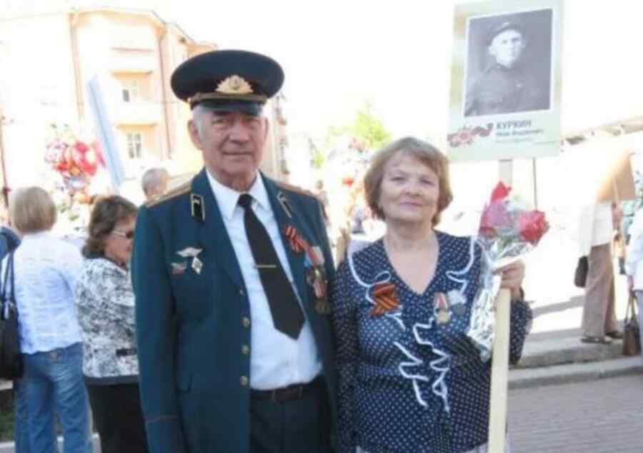 Panglima Angkatan Bersenjata Ukraina Tidak akan Bisa Mengunjungi Ayahnya yang Sakit di Rusia