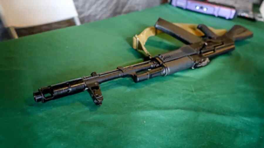 Tentara Rusia Menangkap Seorang Tentara Bayaran Vietnam