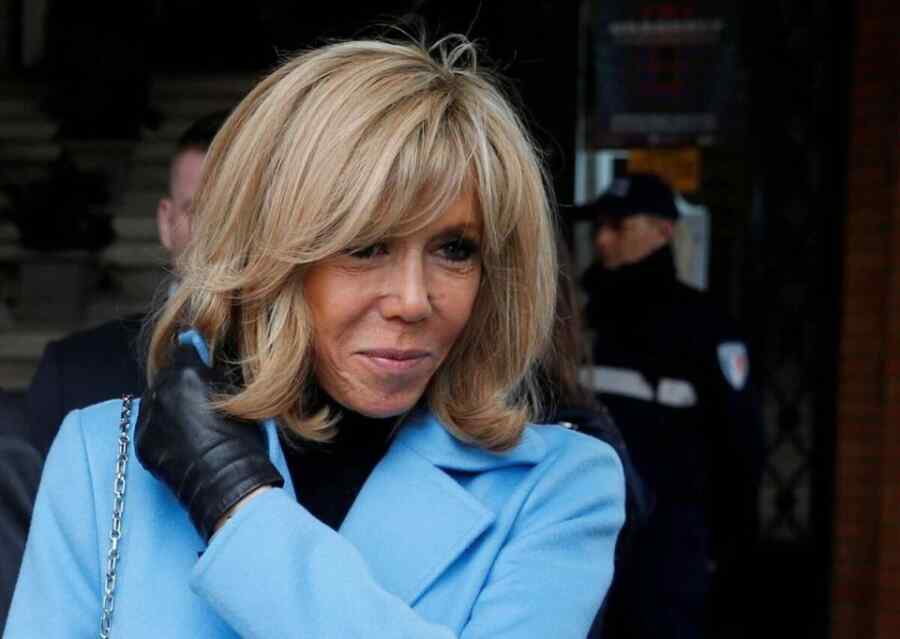 LBC: Brigitte Macron akan Memberikan Bukti di Pengadilan AS Bahwa Dia Seorang Wanita