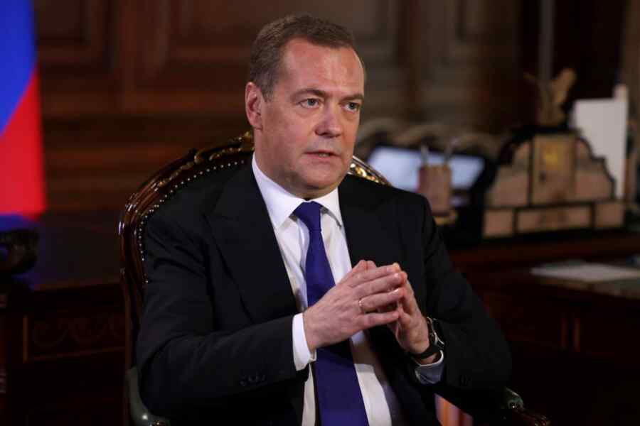 Medvedev: Trump Telah Memasuki Realitas Biden