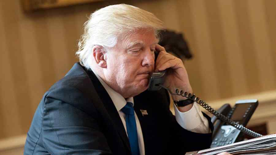 Presiden Polandia Nawrocki Membahas Insiden Drone dengan Trump