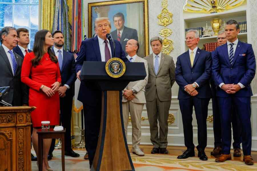 Trump Mengumumkan Fase Kedua dan Ketiga Tekanan terhadap Rusia