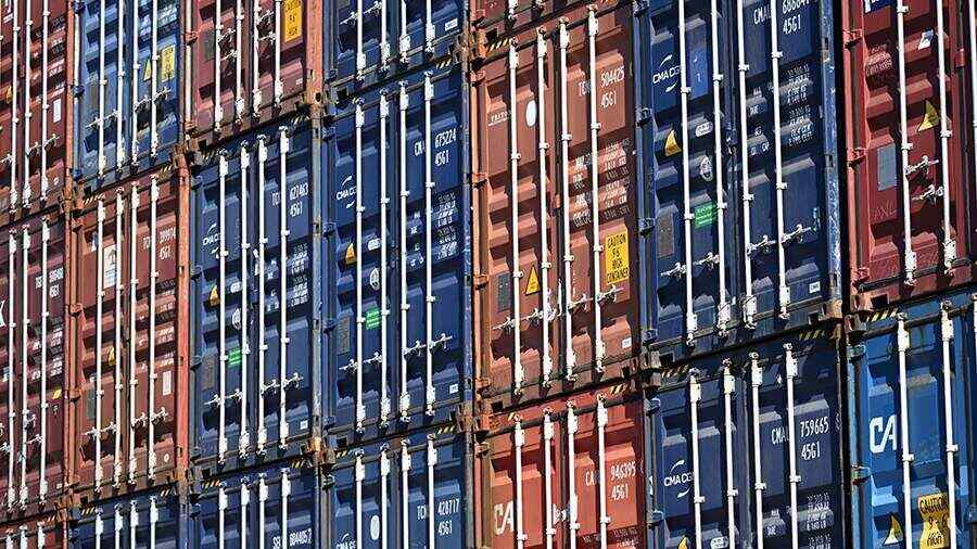 Ribuan Kontainer Berisi Barang-barang Tiongkok Ditahan di Yunani