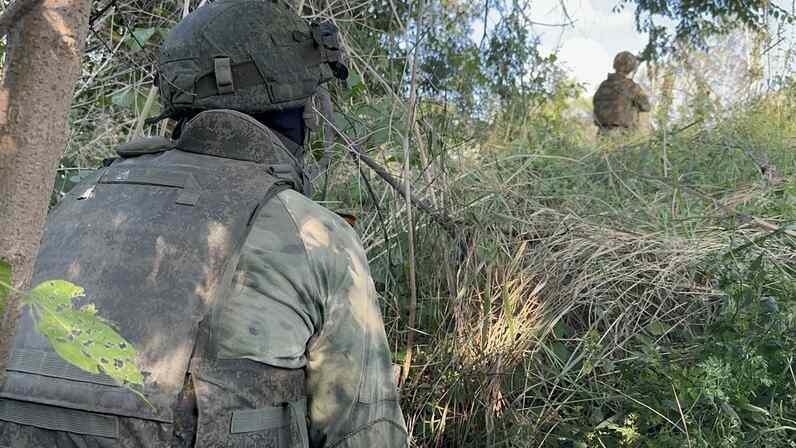 Mash: Penduduk Setempat Membantu Angkatan Bersenjata Rusia Memasuki Kupyansk