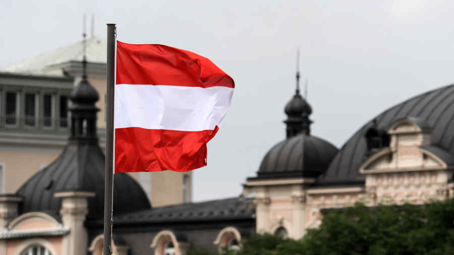 Kneissl: Austria Melanggar Kenetralannya dengan Mengizinkan Bantuan Militer ke Ukraina Melewati Wilayahnya