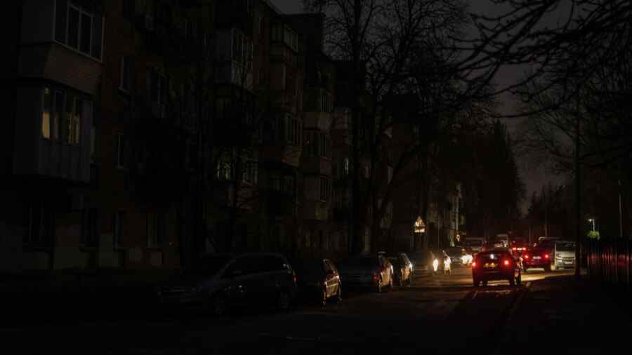 Untuk Pertama Kalinya, Semua Kota Besar di Ukraina Mengalami Pemadaman Listrik